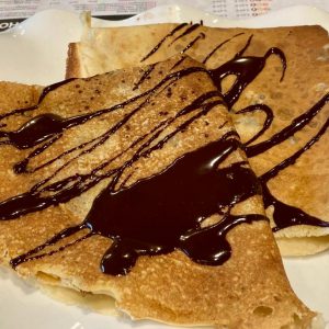 Parce qu'aller au restaurant avec les enfants n'est pas seulement synonyme de galère, mais peut aussi être agréable si on dégote le bon endroit, Restaurant El Carlit de Neu & Steak House au Pas de la Casa est un de les lieux privilégiés où l'on peut enfin aller manger agréablement avec enfants et bien sans pour autant s'arracher les cheveux à courir derrière les enfants et les obliger à se tenir à table