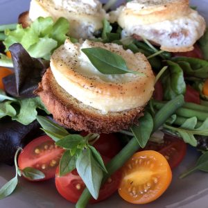 Manger Salade de chèvre chaud au miel Restaurant Pas de la Casa Andorra El Carlit Steak House