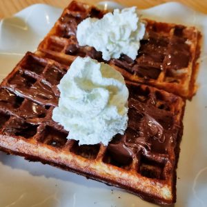 Une pâte à gaufre selon la recette du quatre quarts au Restaurant El Carlit Une gaufre au bon goût de biscuit