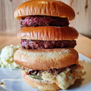 Tout le monde prétend avoir le meilleur burger de Restaurant Pas de la Casa Andorra, on nous assomme à coup de "bons produits". Restaurant El Carlit vient à votre rescousse pour éclaircir tout ça