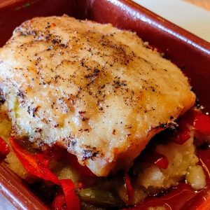 Morue à la Catalane accompagnée de purée aux poivrons au Restaurant Pas de la Casa El Carlit